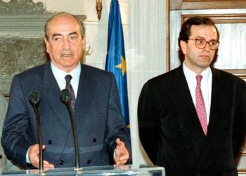 Η ΔΗΑΝΑ, η ΠΟΛΑΝ και η …πτώση Μητσοτάκη
