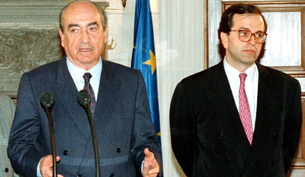 Η ΔΗΑΝΑ, η ΠΟΛΑΝ και η …πτώση Μητσοτάκη
