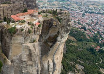 Έργα βελτίωσης της προσβασιμότητας σε Ιερές Μονές του Δήμου Μετεώρων