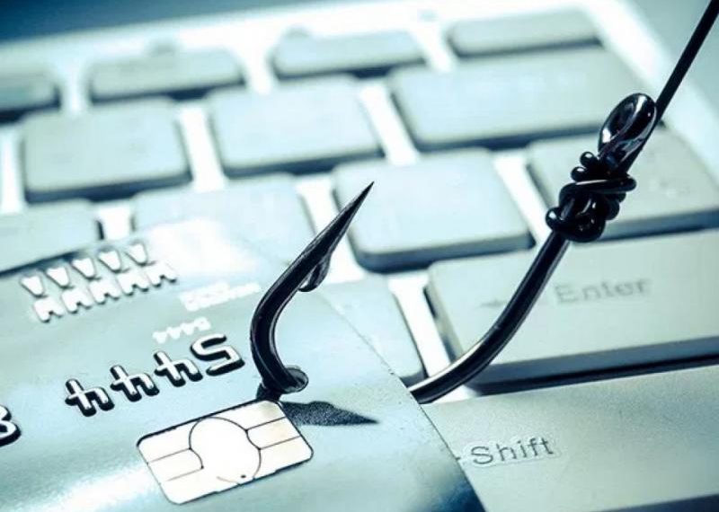 «Τσίμπησε» στο SMS και της άδειασε τον τραπεζικό λογαριασμό