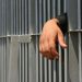 Παραδόθηκε ο 39χρονος δολοφόνος της νονάς του