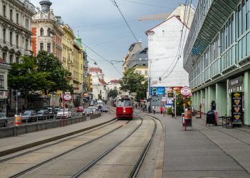 Σε ολικό lockdown η Αυστρία και σκέψεις στην Γερμανία να την ακολουθήσουν