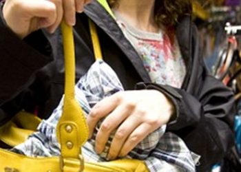 Κλοπή σε εμπορικό κατάστημα των Τρικάλων και συλλήψεις γυναικών