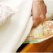 Πίστεψε ότι κινδύνευε η οικία από πυρκαγιά και έχασε το …κομπόδεμα της