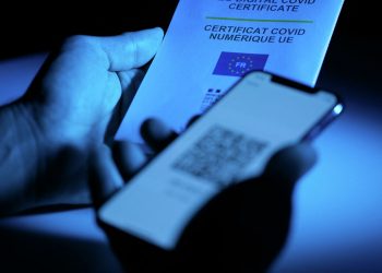 Έχασε το τσαντάκι και αποκαλύφθηκε η πλαστογραφία σε πιστοποιητικό νόσησης-ανάρρωσης από τον covid-19