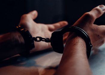 Σύλληψη για διάρρηξη καταστήματος