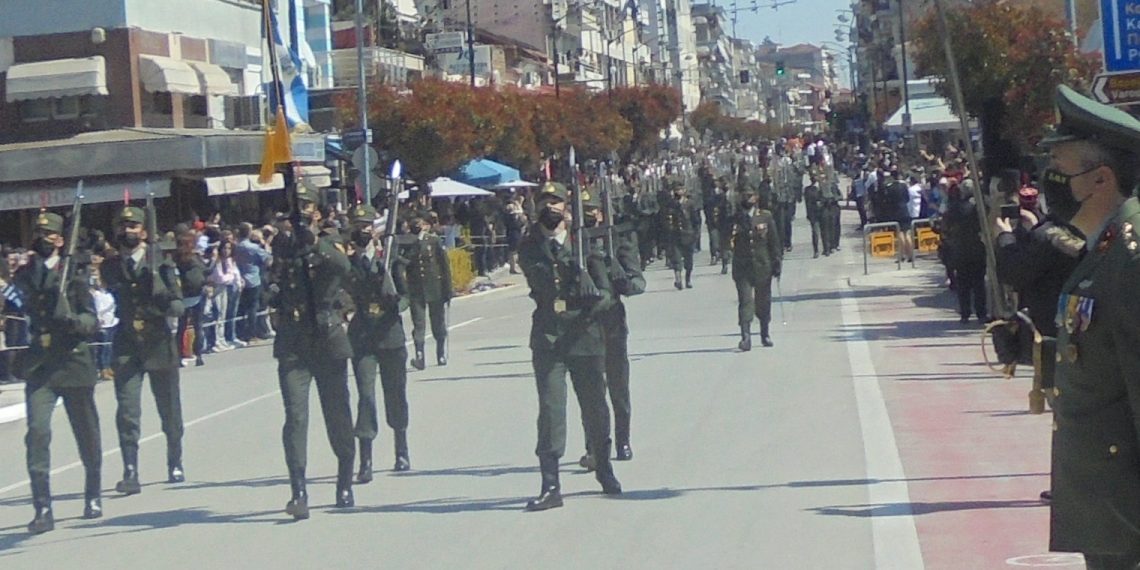 Με λιακάδα και …μάσκες