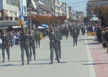 Με λιακάδα και …μάσκες