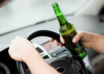 Τα «έτσουξαν» και πήραν το τιμόνι