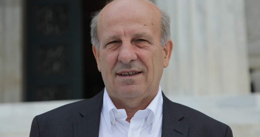 Η χώρα λεηλατείται