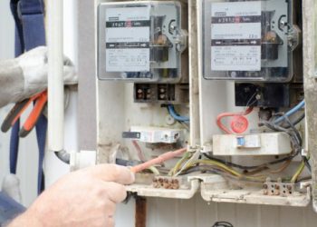 Αστυνομική επιχείρηση και χειροπέδες για κλοπή …ρεύματος