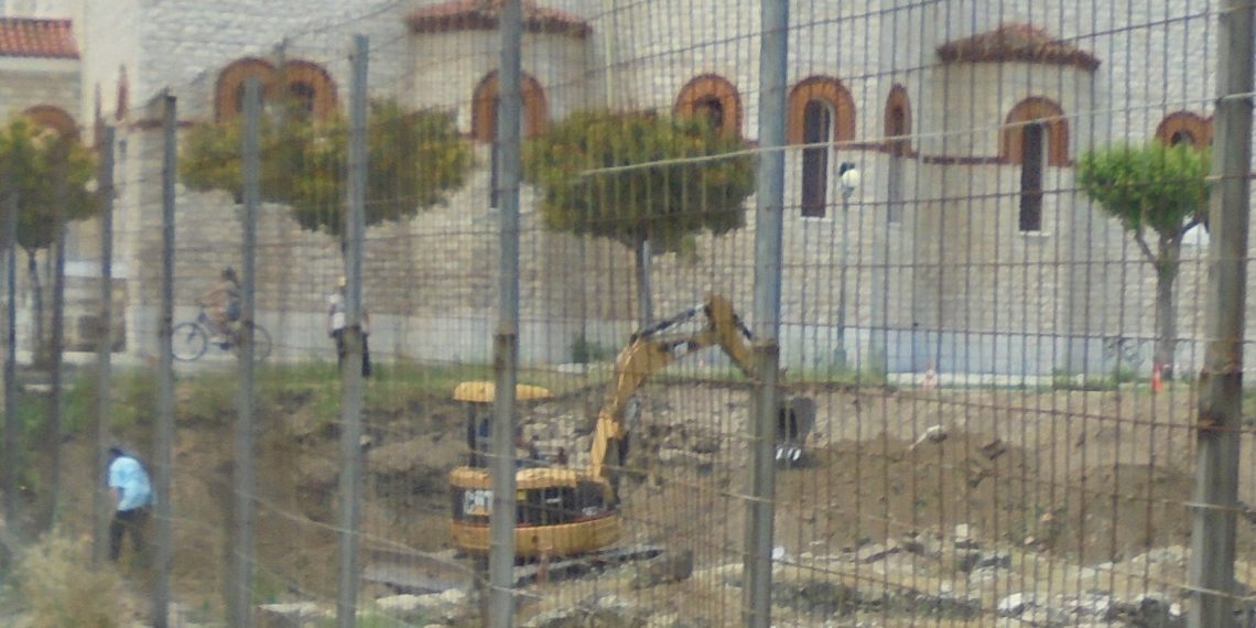Σε εξέλιξη οι …ανασκαφές στο κέντρο των Τρικάλων