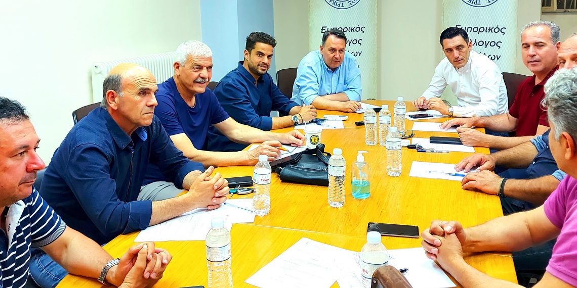 Σχεδιάζεται δωρεάν στάθμευση για όποιους στηρίζουν τις τοπικές επιχειρήσεις