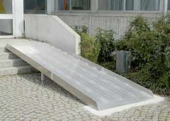 Κατασκευή ραμπών και χώρων υγιεινής για την πρόσβαση των ΑμεΑ σε Σχολεία του Δήμου Πύλης