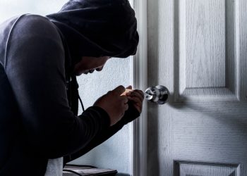 «Ριφιφί» σε εγκαταλελειμμένη οικία