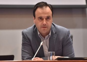 Το άγαλμα του Στρατηγού Σαράφη θα μετακινηθεί ελάχιστα