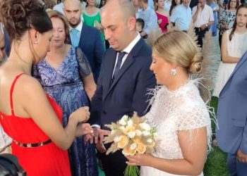 Ένωσαν τις ζωές τους ο Μιχάλης και η Ιωάννα