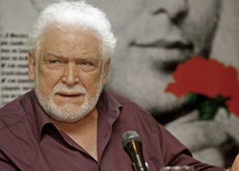 «Έφυγε» ο Κώστας Καζάκος