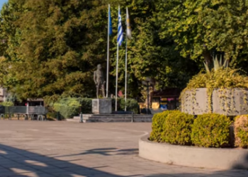 Η ανάπλαση της πλατείας δεν μπορεί να αποτελέσει αφορμή υποβάθμισης της ιστορικής μας μνήμης
