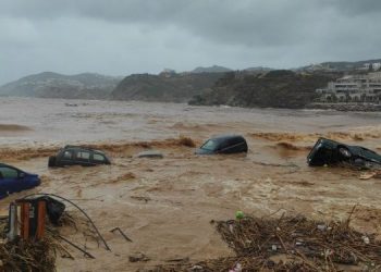 Εκτός ελέγχου η κατάσταση στην Κρήτη από φονική καταιγίδα