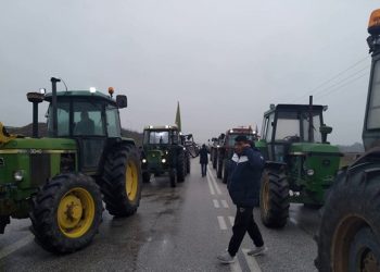 Κανονικά η κυκλοφορία στον Ε-65 μετά από μπλόκο αγροτών