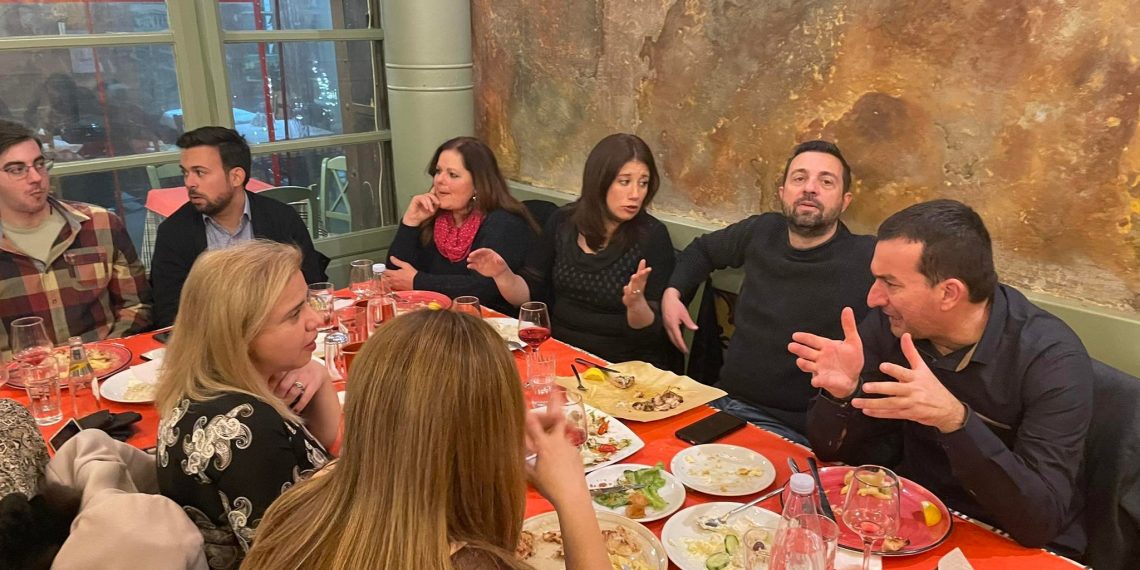Από τις σχολικές αίθουσες στα … «Μεζεδοκαμώματα»