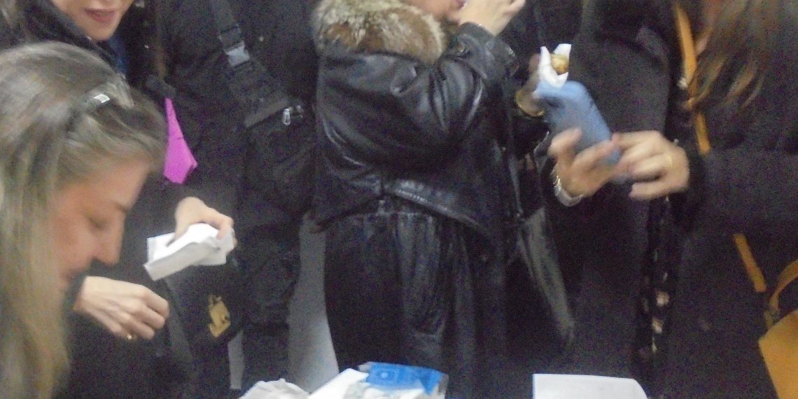 Με τους …σίγουρους του ψηφοδελτίου και με πραγματικές …πίτες