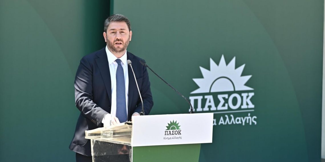 Εμείς μπαίνουμε εμπόδιο σε αυτά που χρεοκόπησαν την Ελλάδα