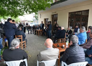 Με μεγάλες συγκεντρώσεις η πρεμιέρα της προεκλογικής περιοδείας του Κώστα Σκρέκα