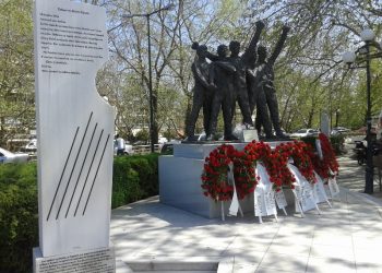 Χωριστές εκδηλώσεις τιμής-μνήμης για τους 5 Τρικαλινούς ΕΠΟΝίτες