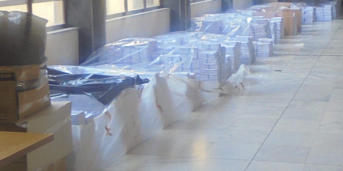 Καθυστερεί στα Τρίκαλα κόμμα τους εκλογικούς σάκους