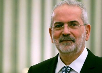 Το «τιμόνι» της χώρας στον Ιωάννη Σαρμά