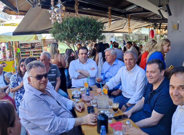 Με Πιερρακάκη και Μαρινάκη σε προεκλογική κινητοποίηση οι «γαλάζιοι» των Τρικάλων