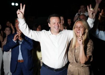 Κανένας μόνος, κανένας πίσω, όλοι μαζί