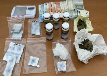 Χειροπέδες για κατοχή και διακίνηση ναρκωτικών στα Τρίκαλα