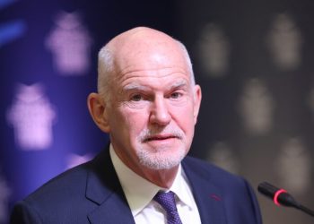 Αυλαία προεκλογικού αγώνα στα Τρίκαλα με Γιώργο Παπανδρέου