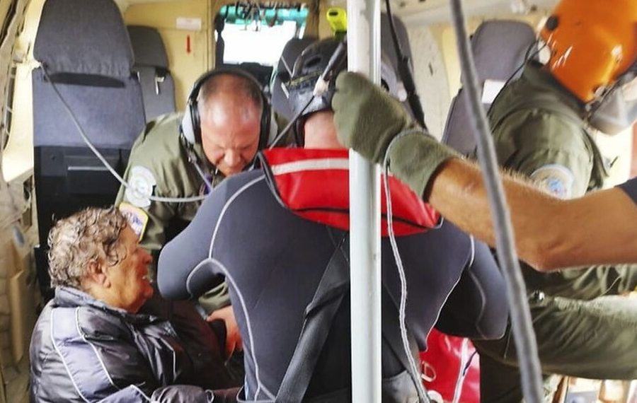 Με ελικόπτερο διασώσεις στα Μεγάλα Καλύβια Τρικάλων