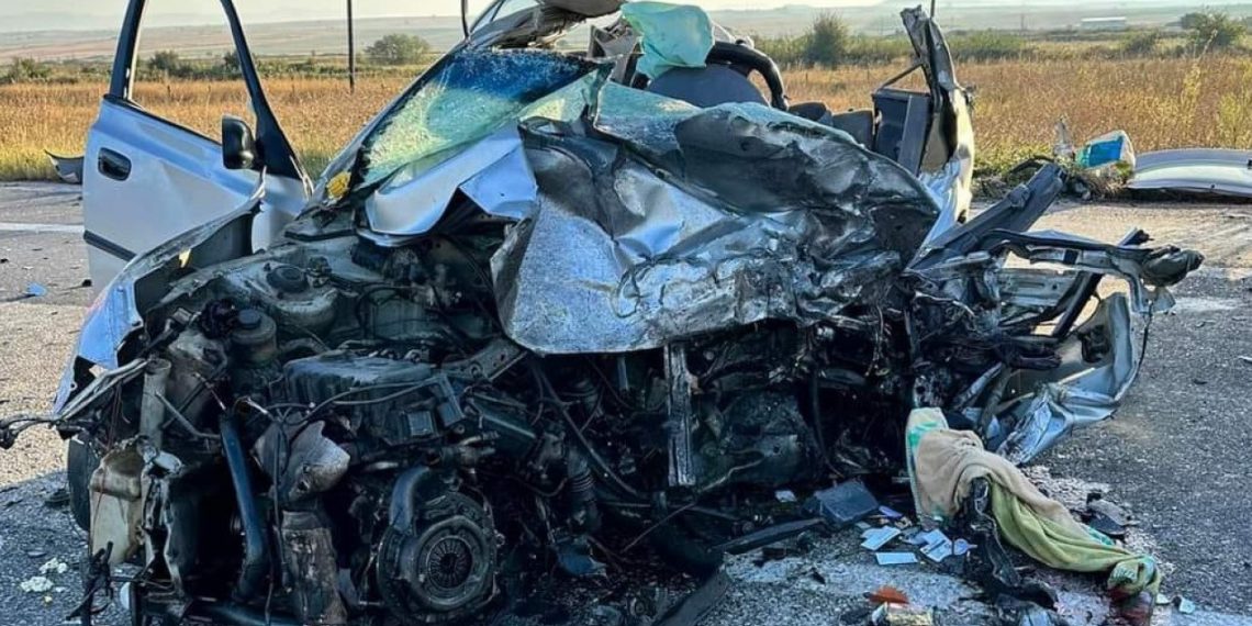 Πολύνεκρο τροχαίο δυστύχημα από την σύγκρουση λεωφορείου με ΙΧΕ αυτοκίνητο