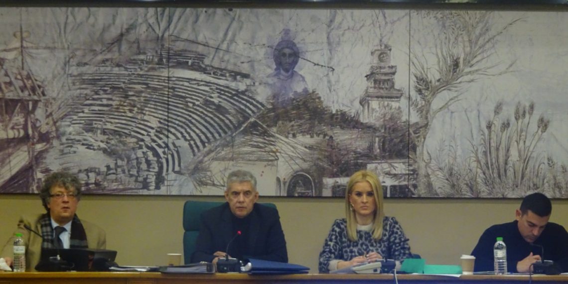 Υπογραφή σύμβασης για σύγχρονο κλειστό Γυμναστήριο στην Πύλη Τρικάλων