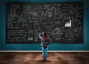 Με αποχή 22,2% στην Άλγεβρα