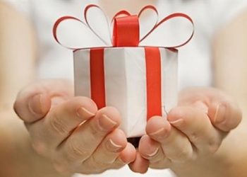 Εορταστικά δέματα αγάπης