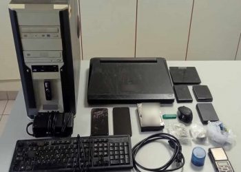 Χειροπέδες για χασίς και παιδική πορνογραφία