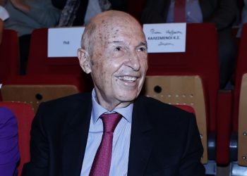 «Έφυγε» ο πρώην Πρωθυπουργός Κώστας Σημίτης