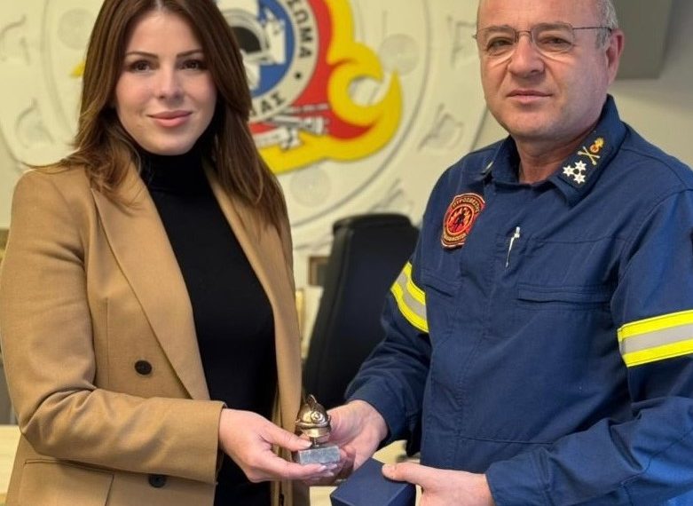 Με αίτημα την απόκτηση καλαθοφόρου Πυροσβεστικού οχήματος για τον Νομό Τρικάλων
