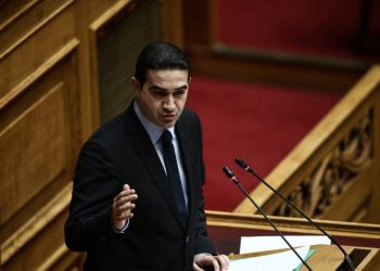 Το ιδιωτικό χρέος «πνίγει» νοικοκυριά και επιχειρήσεις