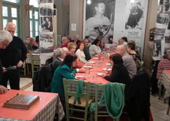 Στα «Μεζεδοκαμώματα» για την κοπή πρωτοχρονιάτικης πίτας