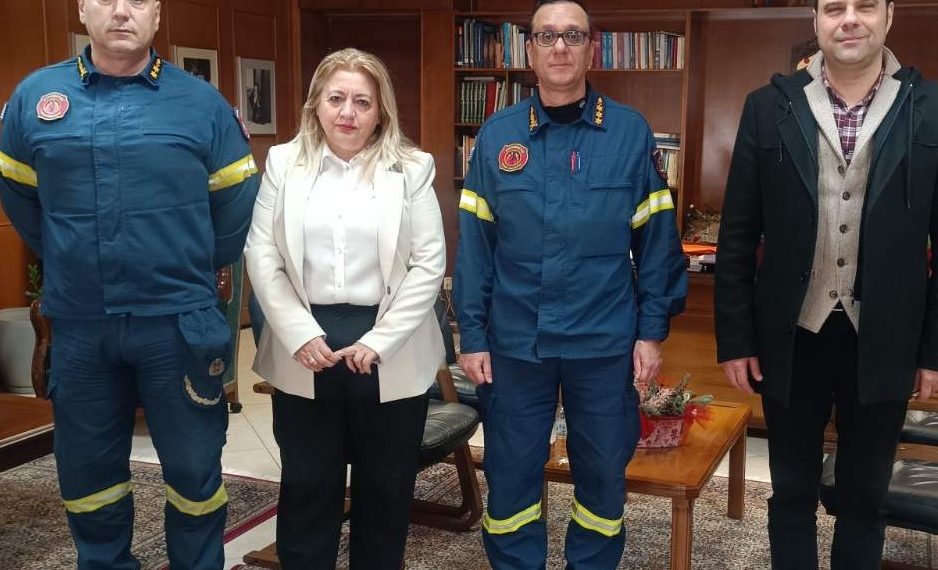Εθιμοτυπική συνάντηση και υποσχέσεις για συνεργασία