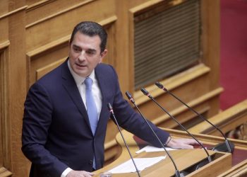 Οφείλουμε όλοι να σκύψουμε το κεφάλι στον ανείπωτο πόνο των γονιών
