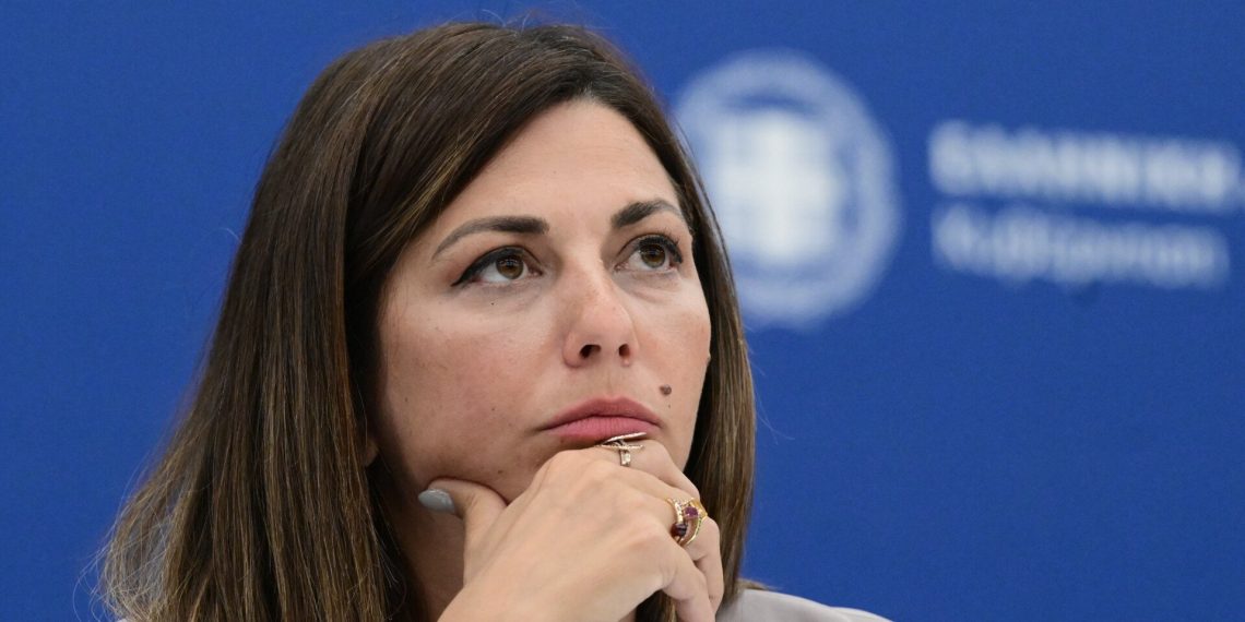 «Υποδοχή» της Υπουργού Παιδείας από την ΕΛΜΕ Τρικάλων