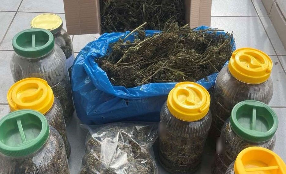 Έφοδος Αστυνομικών σε οικία στα Τρίκαλα